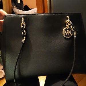 Michael Kors tote